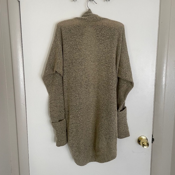 Long Cardigan - Picture 2 of 4